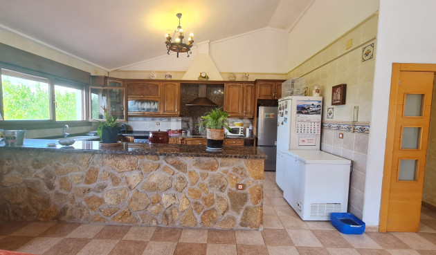 Odsprzedaż - Villa - Petrer - Inland