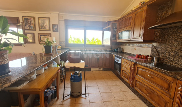 Odsprzedaż - Villa - Petrer - Inland