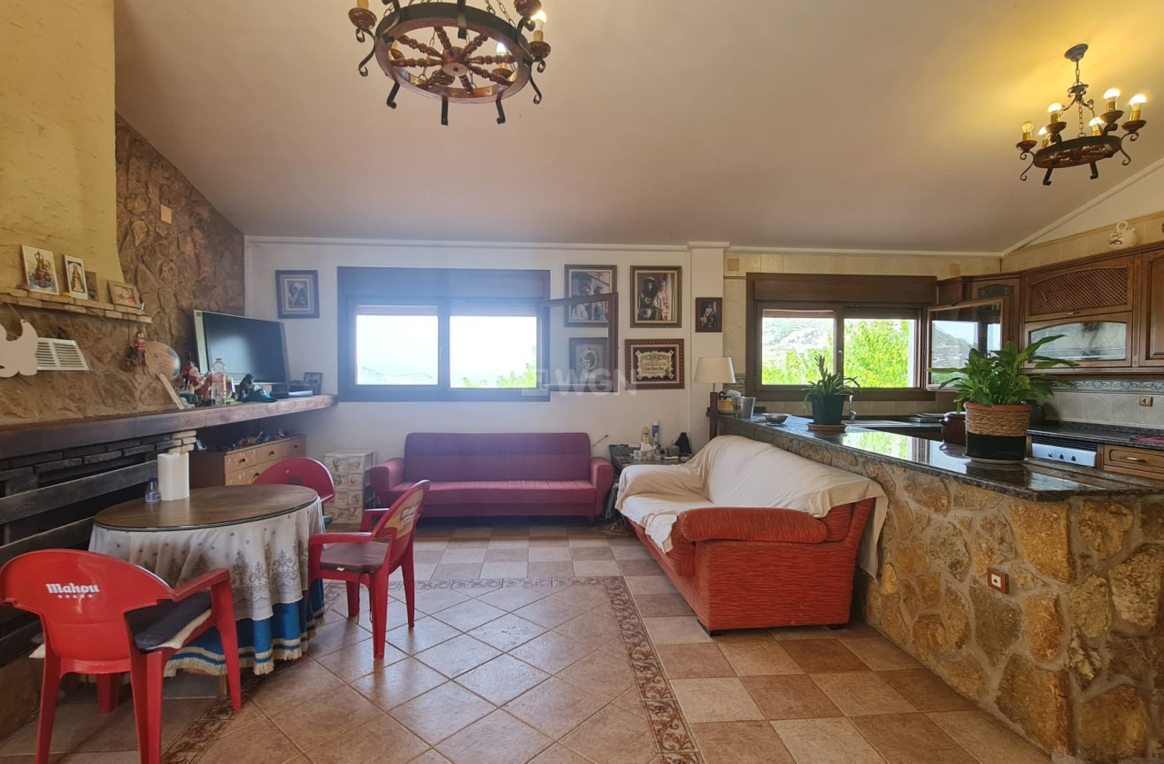 Odsprzedaż - Villa - Petrer - Inland