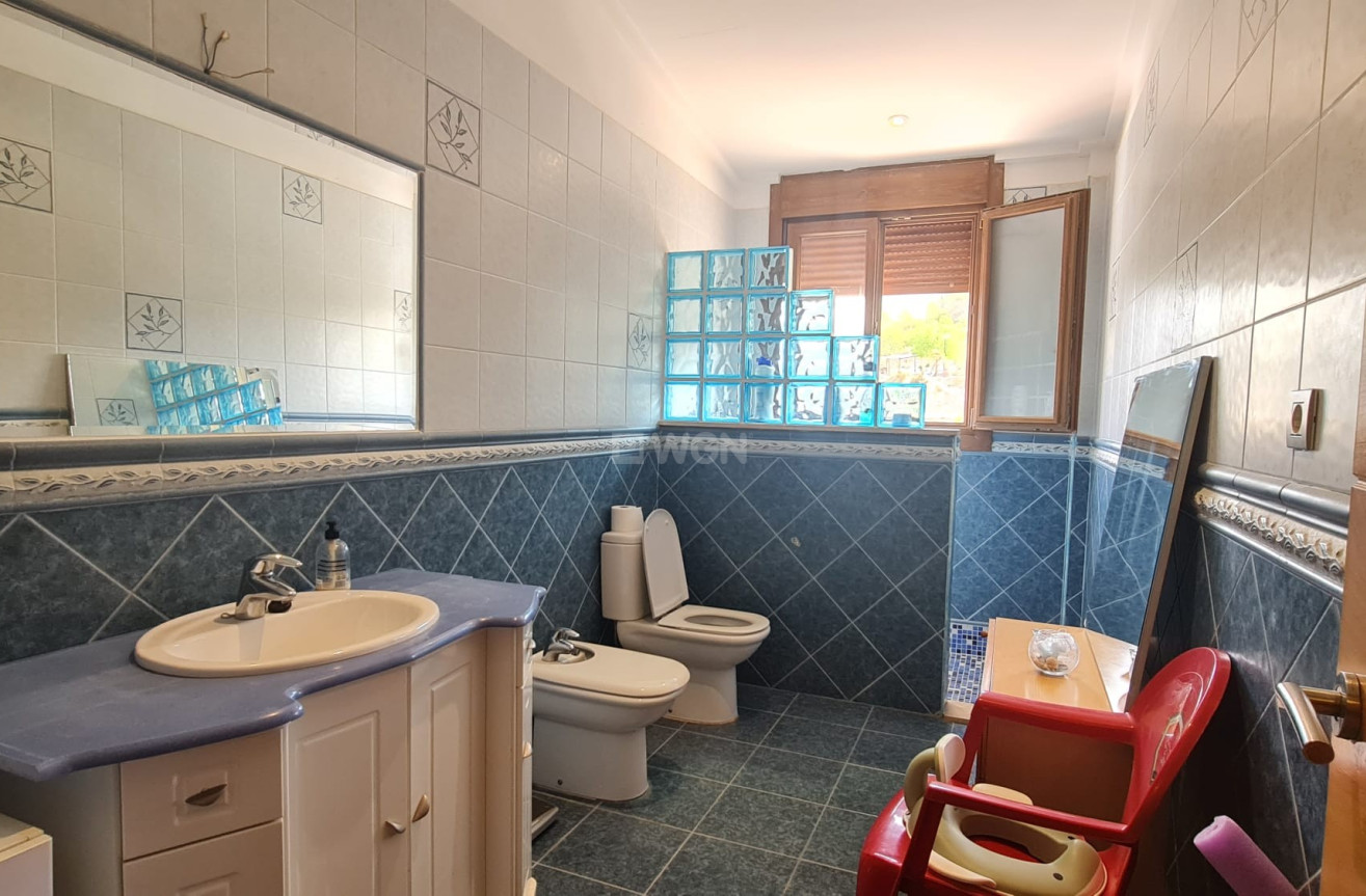 Odsprzedaż - Villa - Petrer - Inland