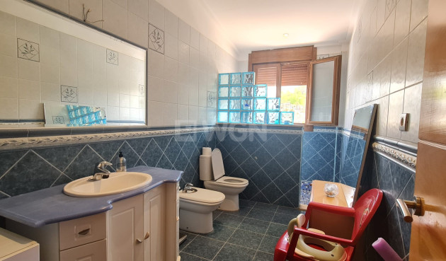 Odsprzedaż - Villa - Petrer - Inland