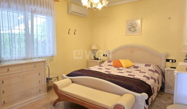 Resale - Villa - Orihuela Costa - Playa Flamenca