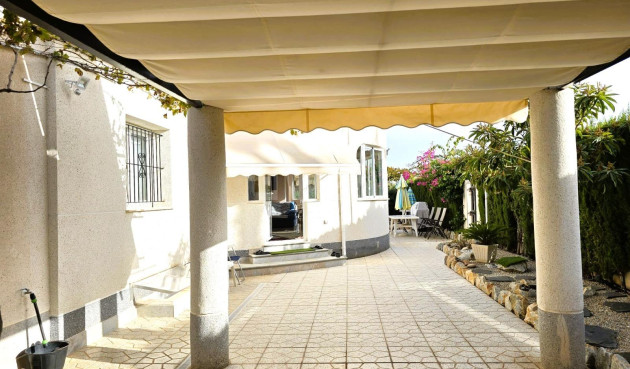 Resale - Villa - Orihuela Costa - Playa Flamenca