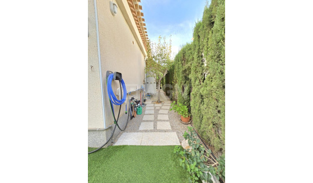 Resale - Villa - Orihuela Costa - Playa Flamenca