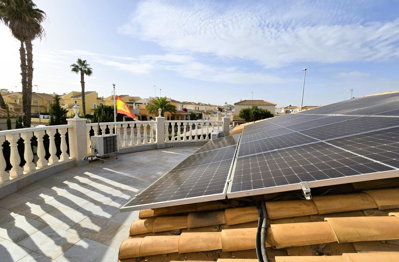 Resale - Villa - Orihuela Costa - Playa Flamenca