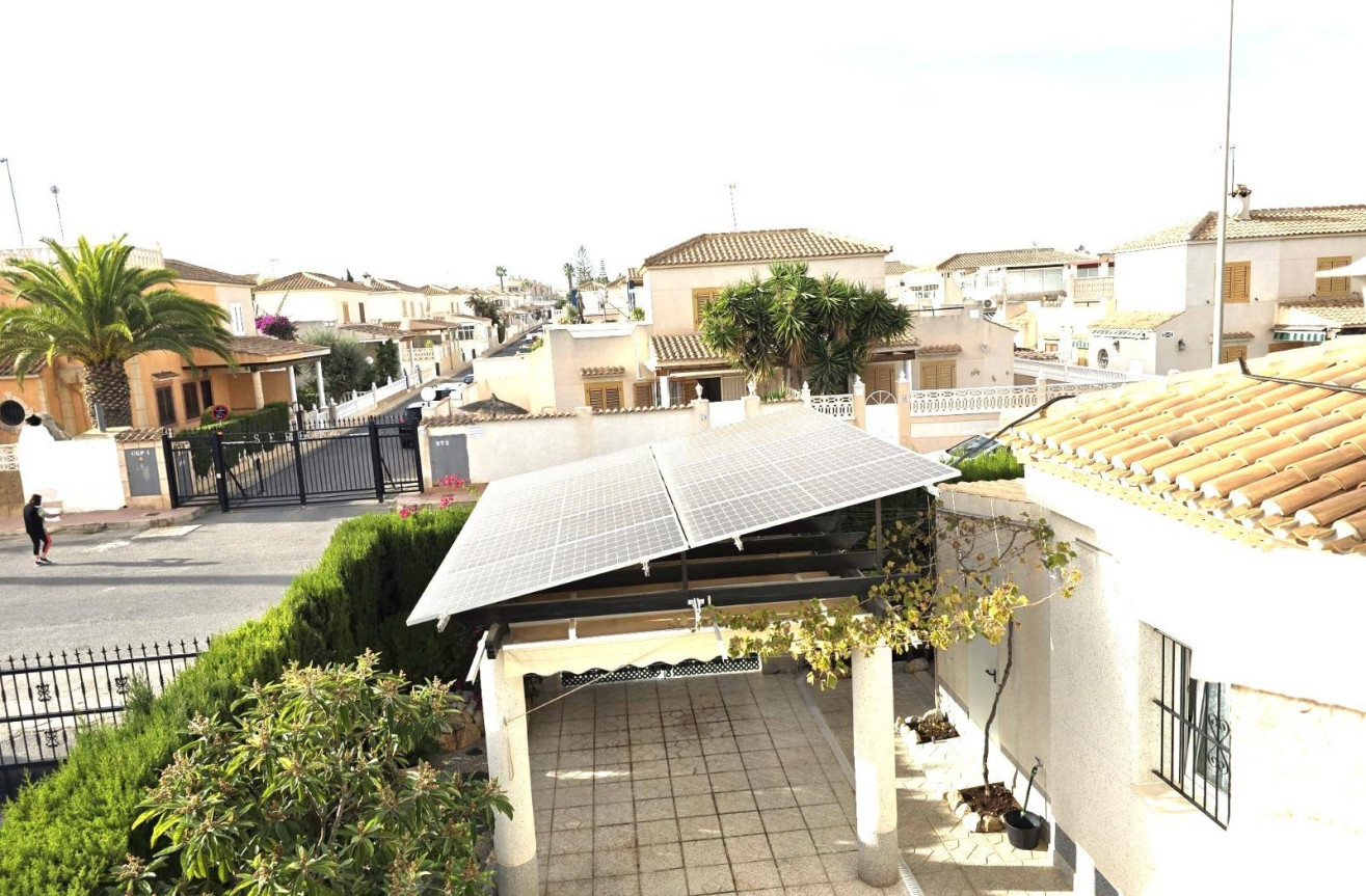 Resale - Villa - Orihuela Costa - Playa Flamenca