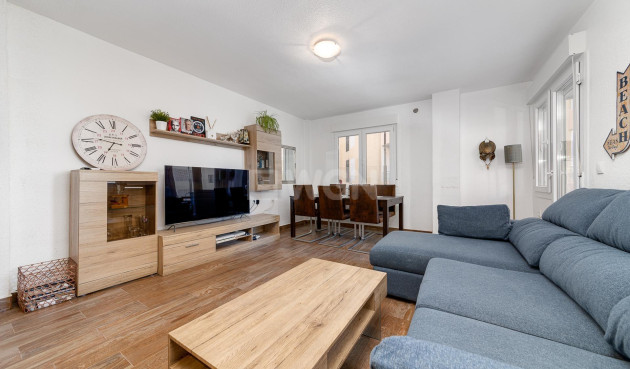 Odsprzedaż - Mieszkanie w bloku - Torrevieja - Playa del Cura