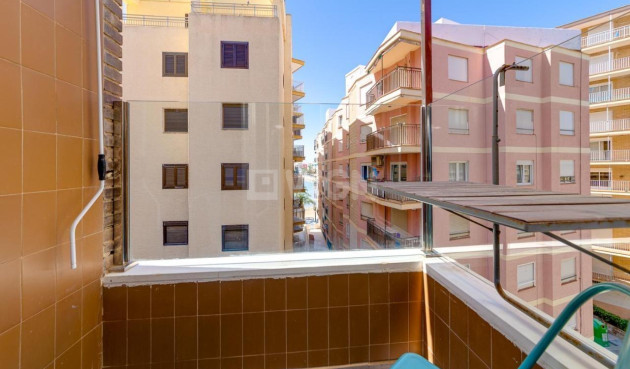Odsprzedaż - Mieszkanie w bloku - Torrevieja - Playa del Cura