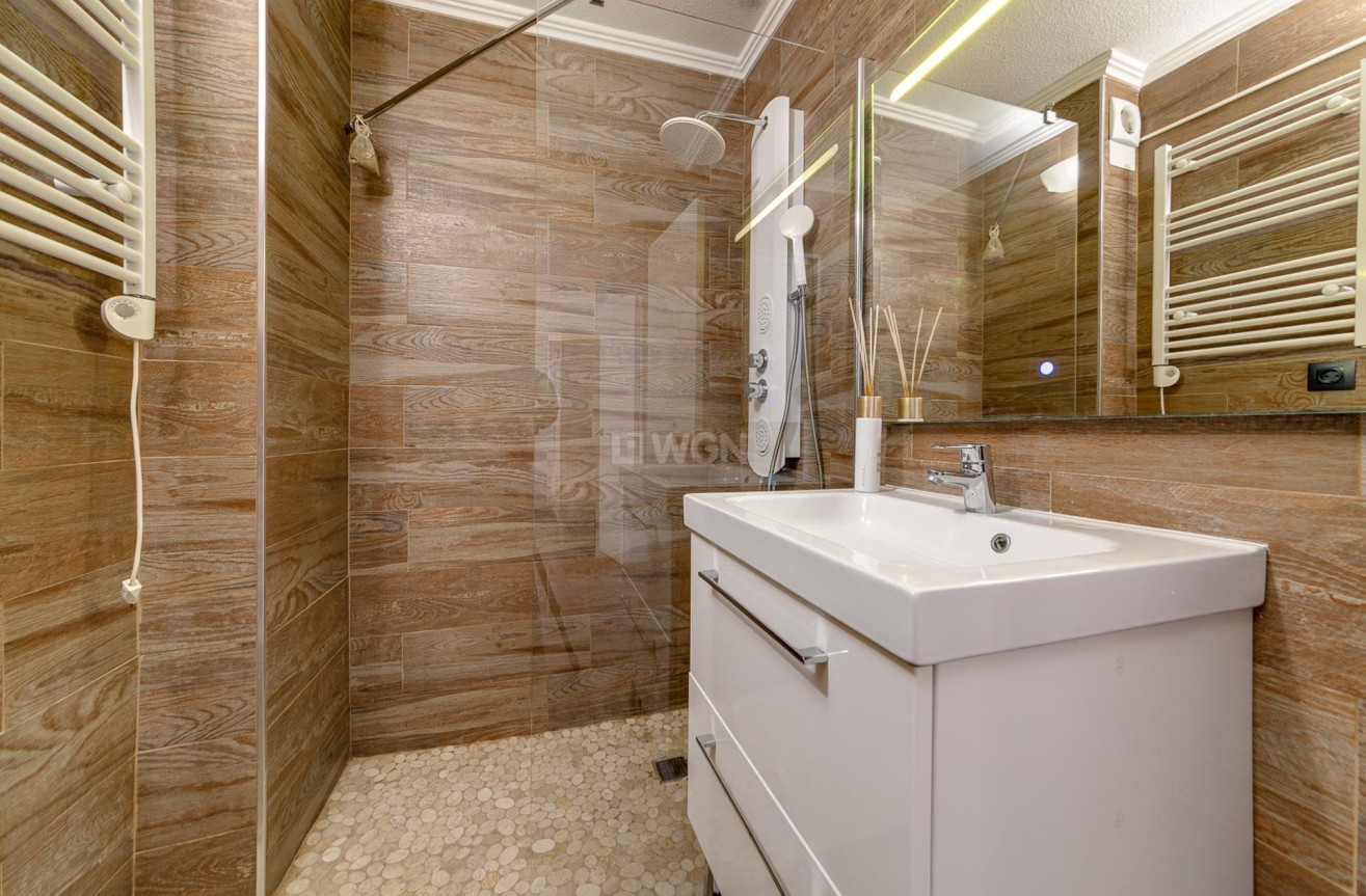 Odsprzedaż - Mieszkanie w bloku - Torrevieja - Playa del Cura