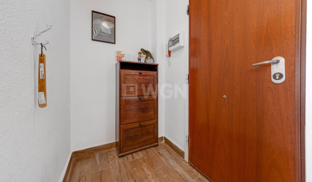 Odsprzedaż - Mieszkanie w bloku - Torrevieja - Playa del Cura