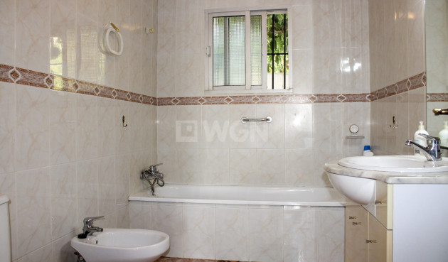 Odsprzedaż - Villa - Nerja - Costa del Sol