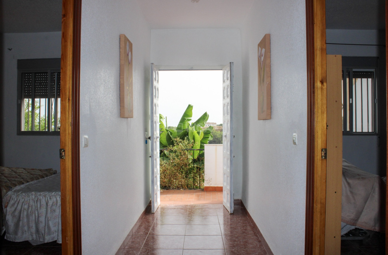 Odsprzedaż - Villa - Nerja - Costa del Sol