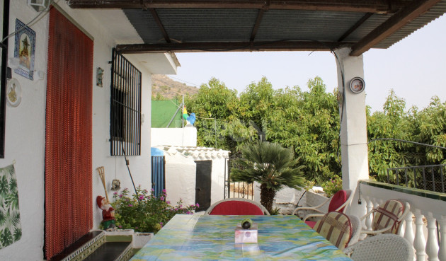Odsprzedaż - Villa - Nerja - Costa del Sol