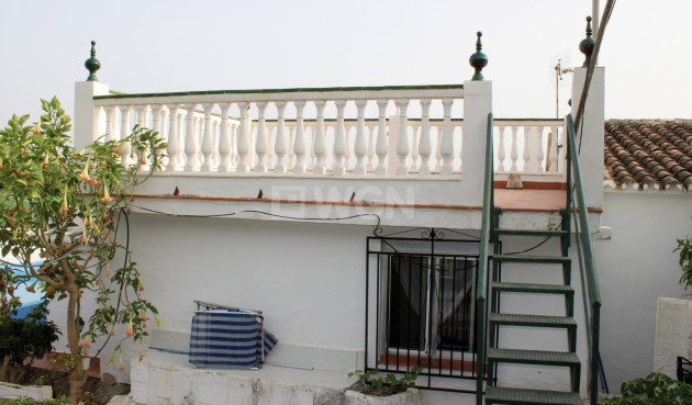Odsprzedaż - Villa - Nerja - Costa del Sol