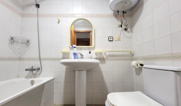 Reventa - Apartamento / piso - Torrevieja - Centro