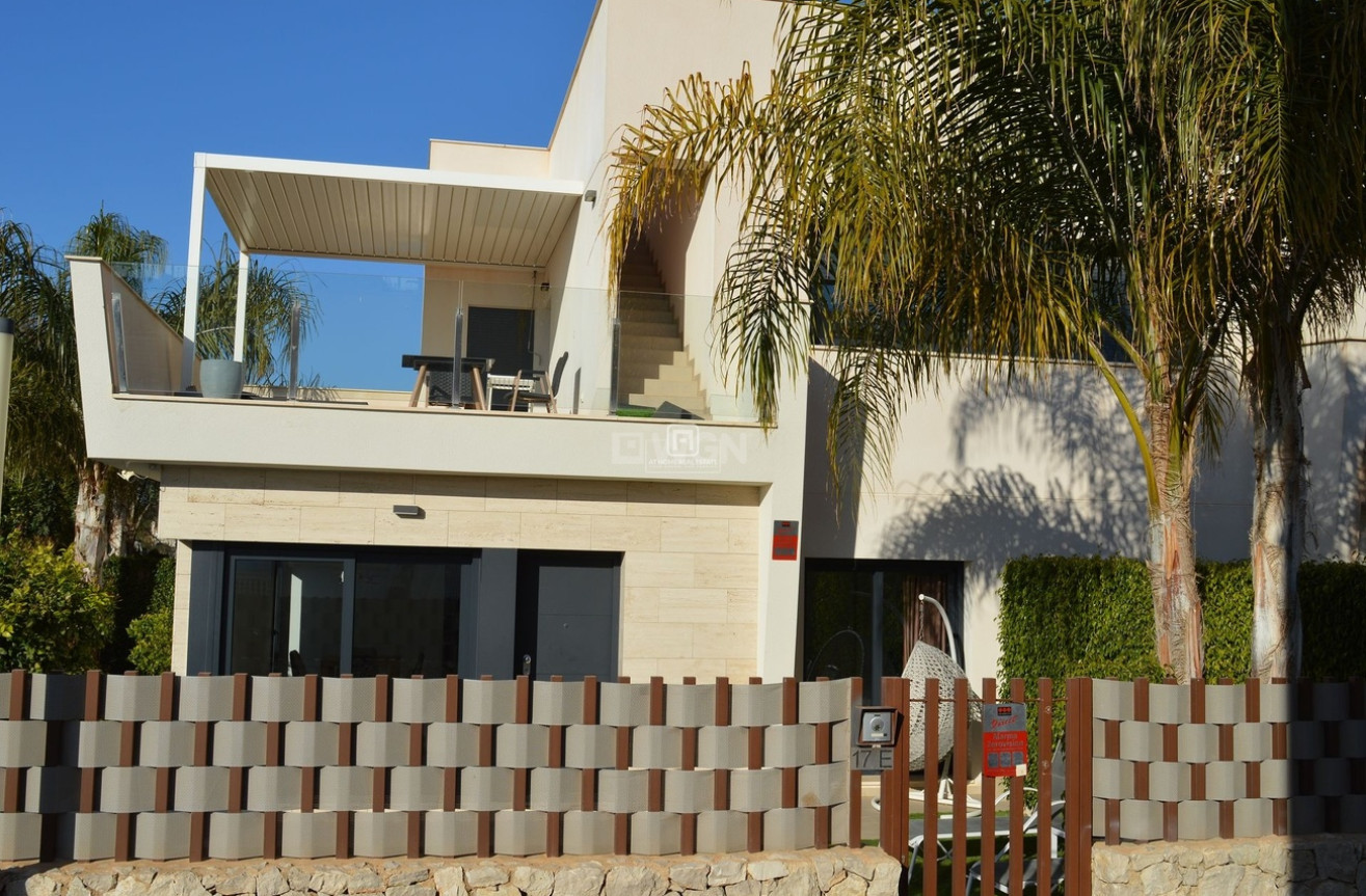 Odsprzedaż - Villa - Pilar de la Horadada - Costa Blanca