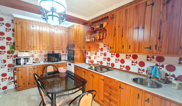 Odsprzedaż - Kamienica - Elda - Inland