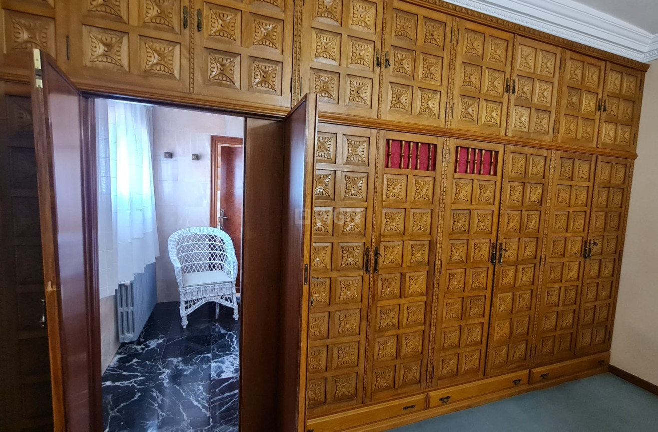 Odsprzedaż - Kamienica - Elda - Inland