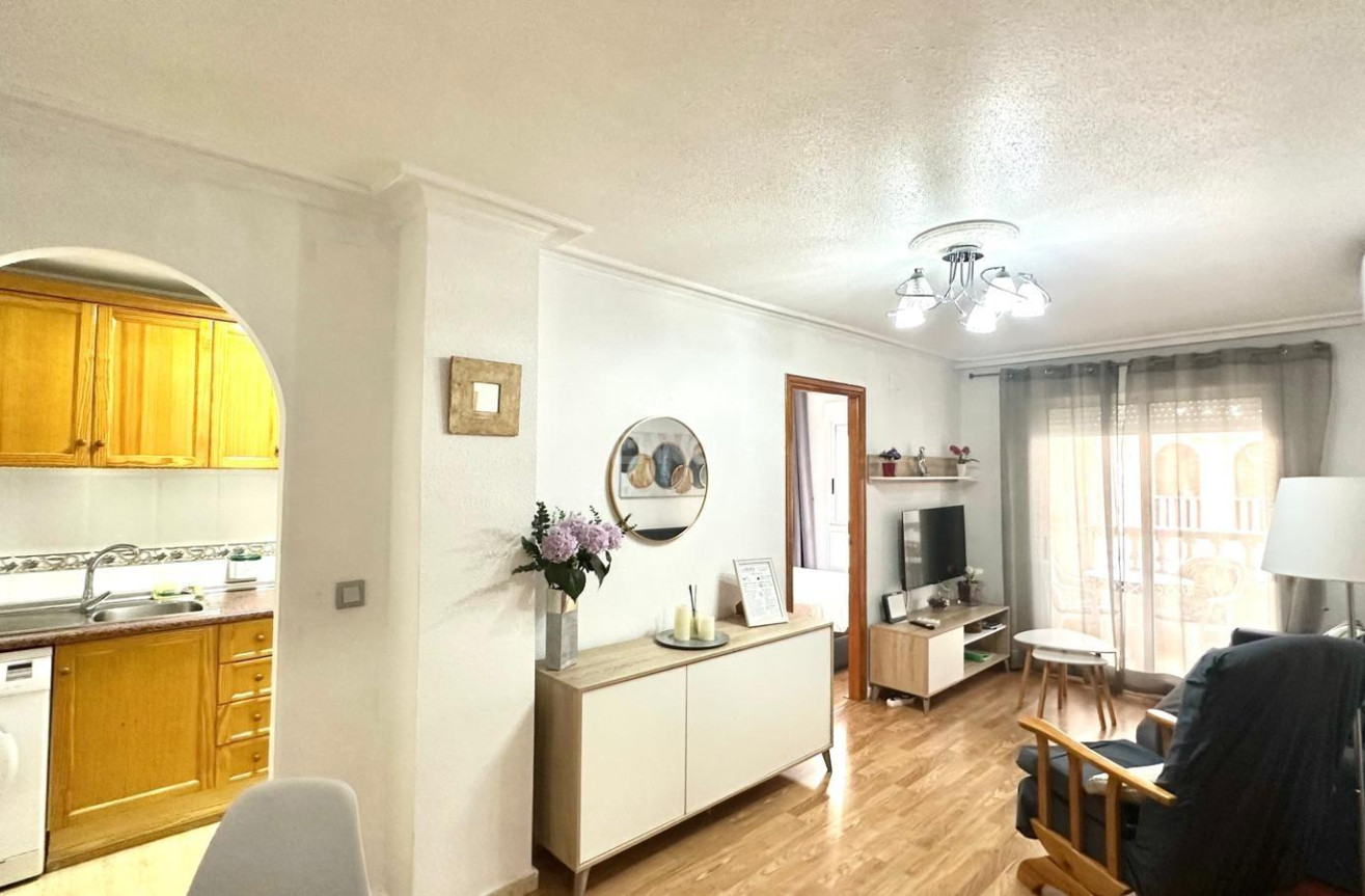 Odsprzedaż - Mieszkanie w bloku - Torrevieja - Acequion