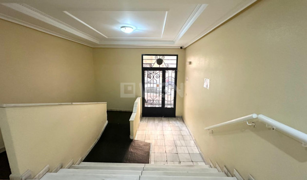 Odsprzedaż - Mieszkanie w bloku - Torrevieja - Acequion