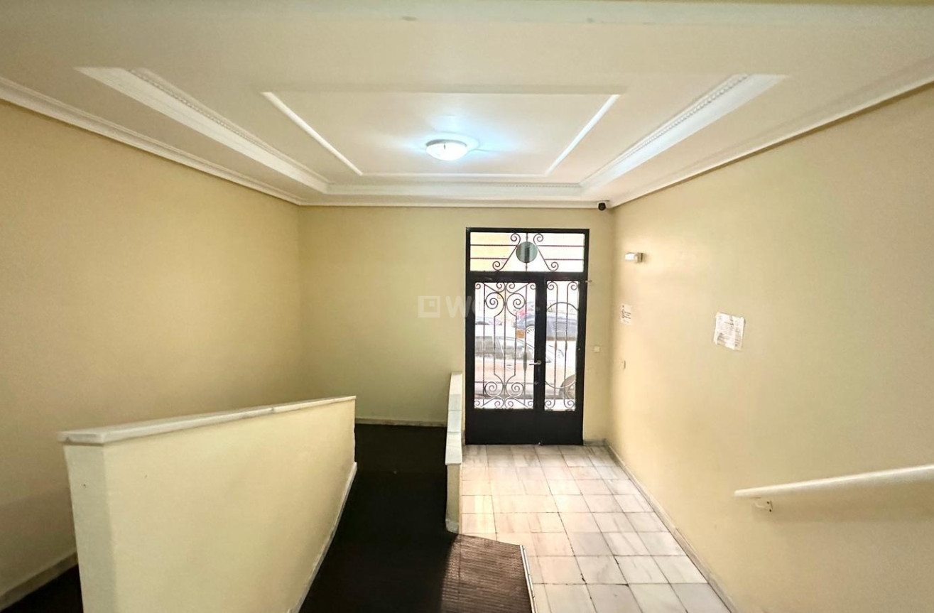 Odsprzedaż - Mieszkanie w bloku - Torrevieja - Acequion