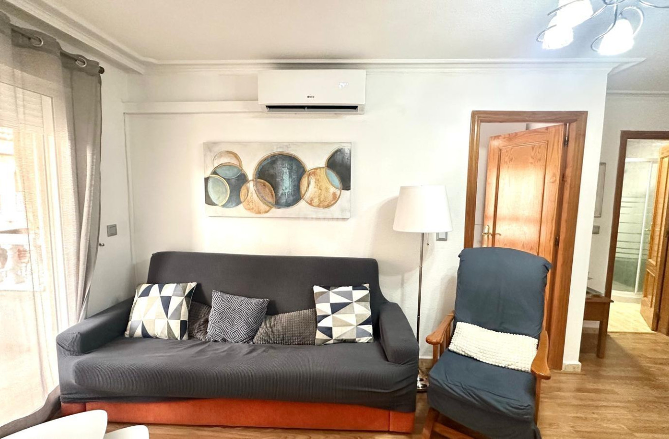 Odsprzedaż - Mieszkanie w bloku - Torrevieja - Acequion