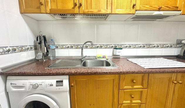 Odsprzedaż - Mieszkanie w bloku - Torrevieja - Acequion