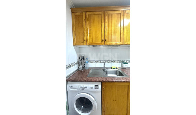 Odsprzedaż - Mieszkanie w bloku - Torrevieja - Acequion