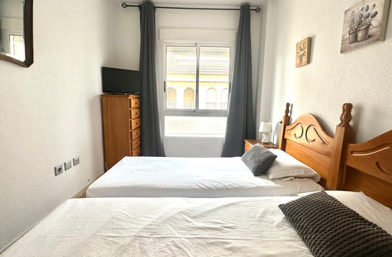 Odsprzedaż - Mieszkanie w bloku - Torrevieja - Acequion