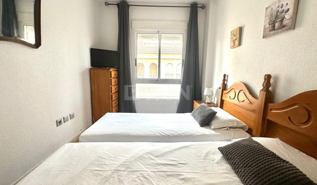 Odsprzedaż - Mieszkanie w bloku - Torrevieja - Acequion