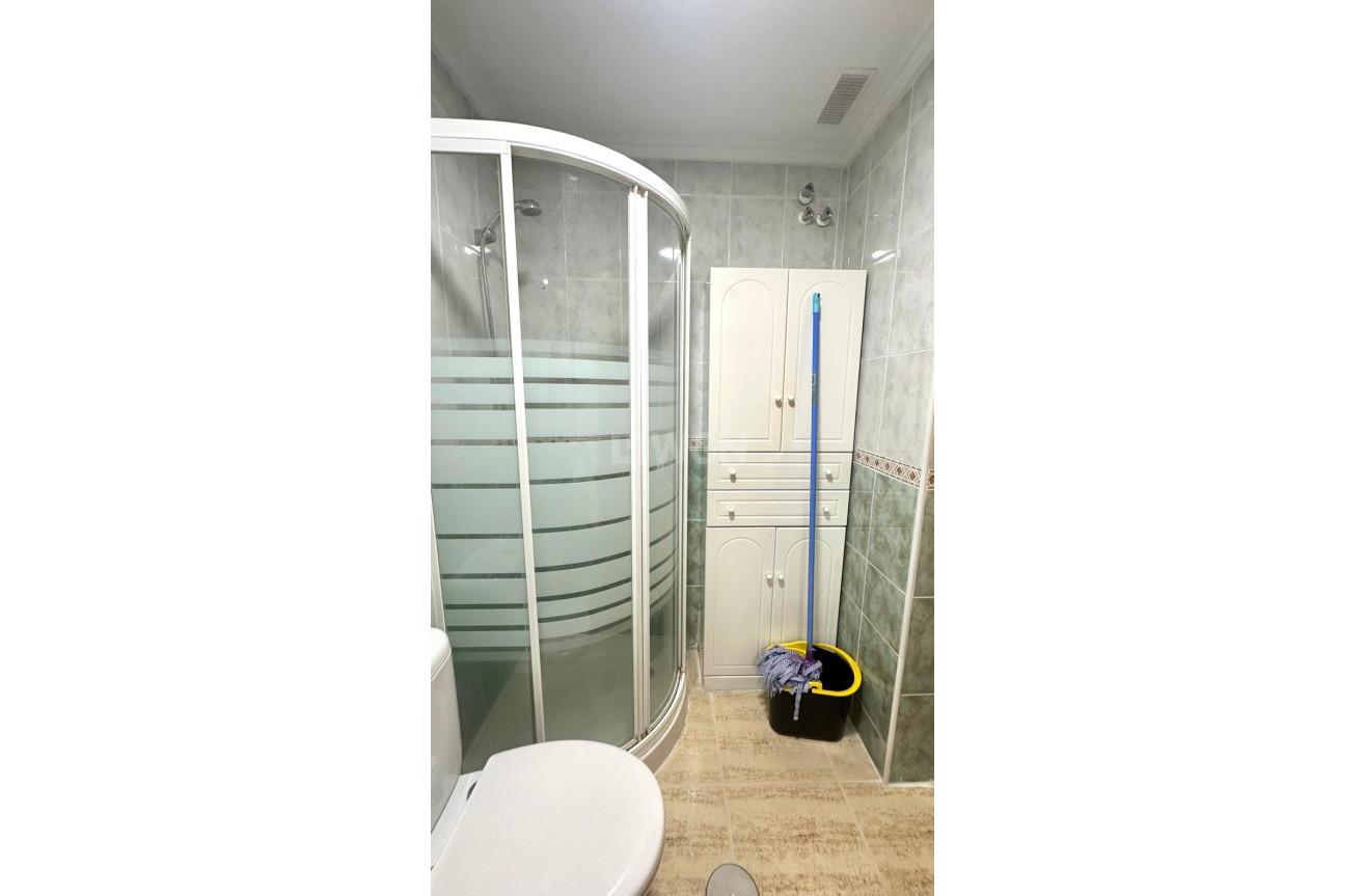 Odsprzedaż - Mieszkanie w bloku - Torrevieja - Acequion