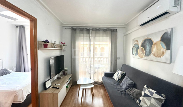 Odsprzedaż - Mieszkanie w bloku - Torrevieja - Acequion