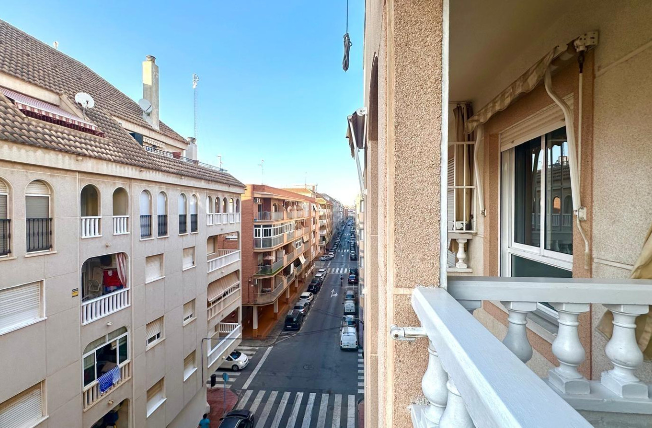 Odsprzedaż - Mieszkanie w bloku - Torrevieja - Acequion