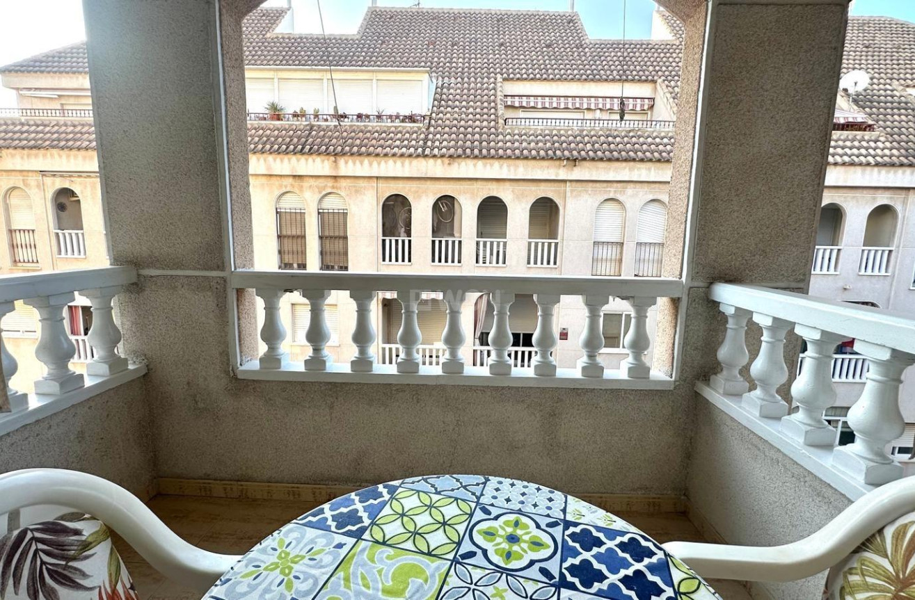 Odsprzedaż - Mieszkanie w bloku - Torrevieja - Acequion