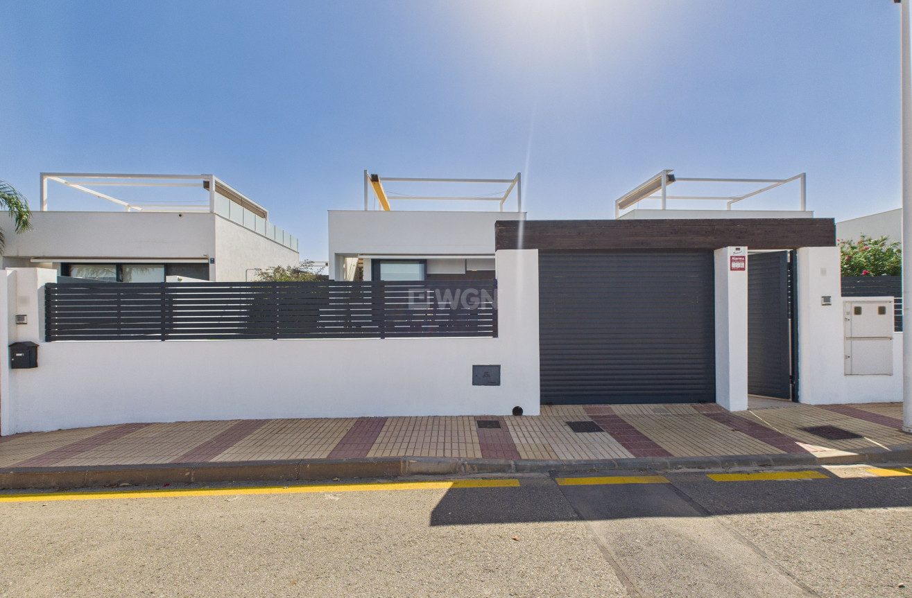 Odsprzedaż - Villa - Mar de Cristal - Costa Calida