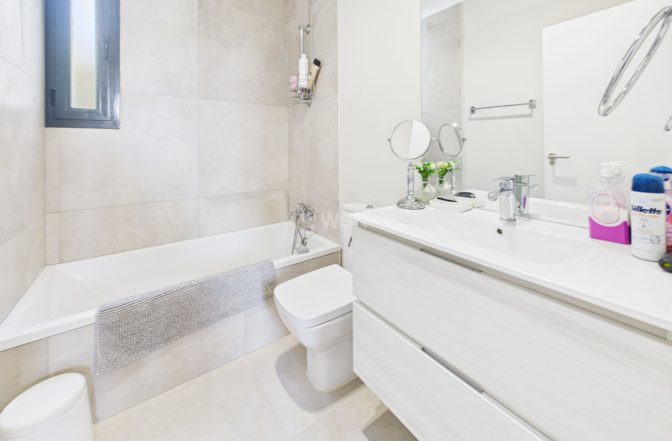 Odsprzedaż - Villa - Mar de Cristal - Costa Calida