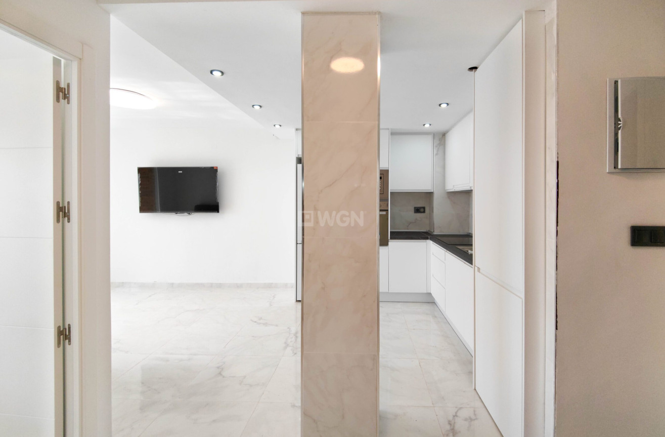 Resale - Apartment / flat - Torrevieja - Costa Blanca