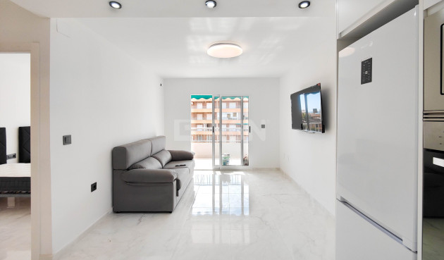 Resale - Apartment / flat - Torrevieja - Costa Blanca