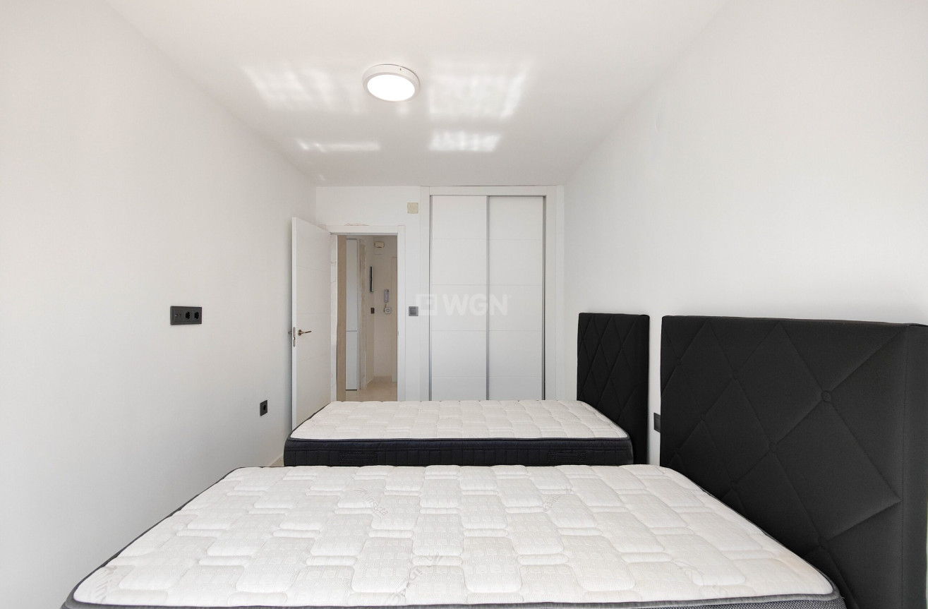 Resale - Apartment / flat - Torrevieja - Costa Blanca