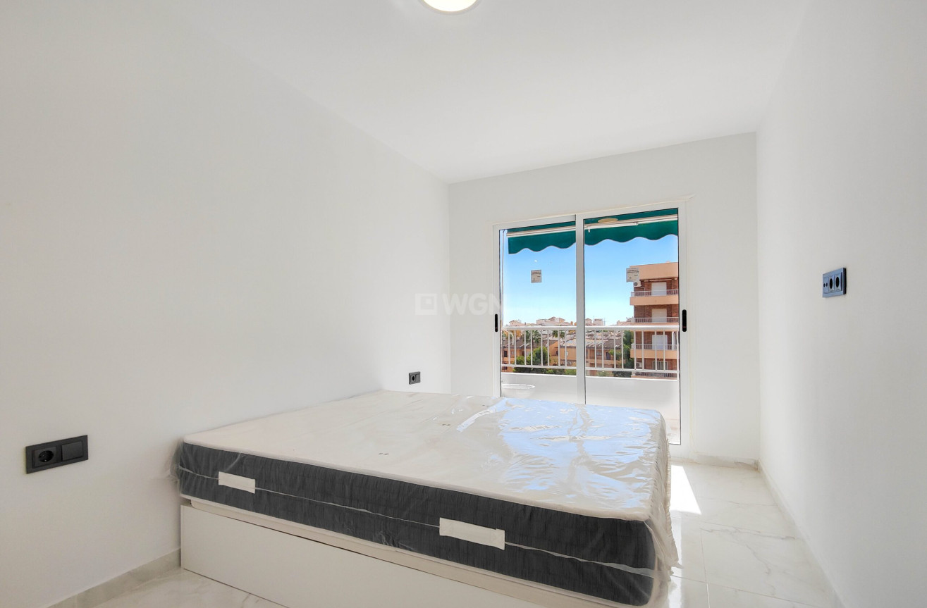 Resale - Apartment / flat - Torrevieja - Costa Blanca