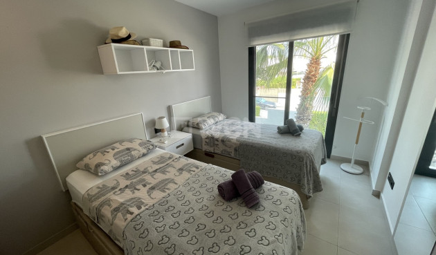 Odsprzedaż - Mieszkanie w bloku - Guardamar del Segura - Guardamar Del Segura