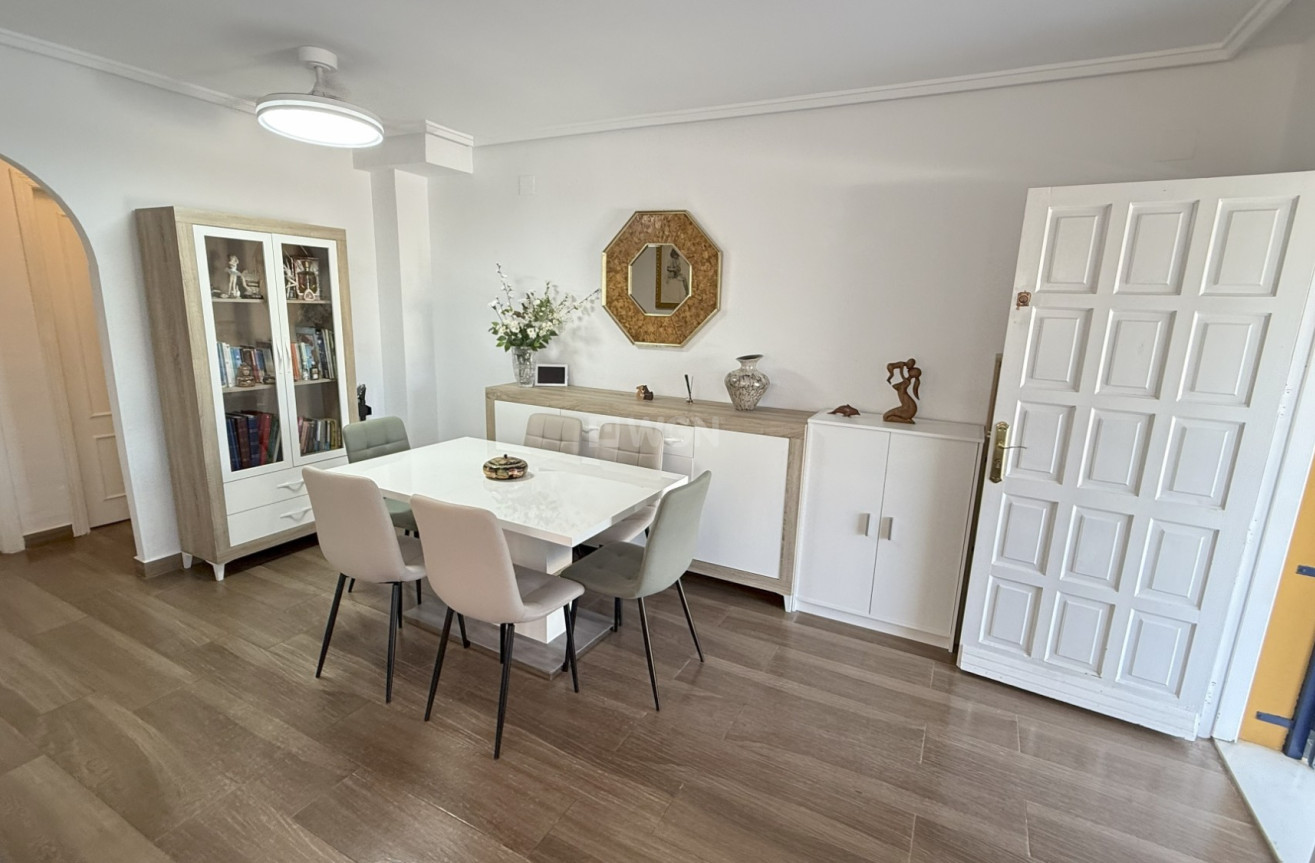 Odsprzedaż - Villa - Orihuela Costa - Costa Blanca