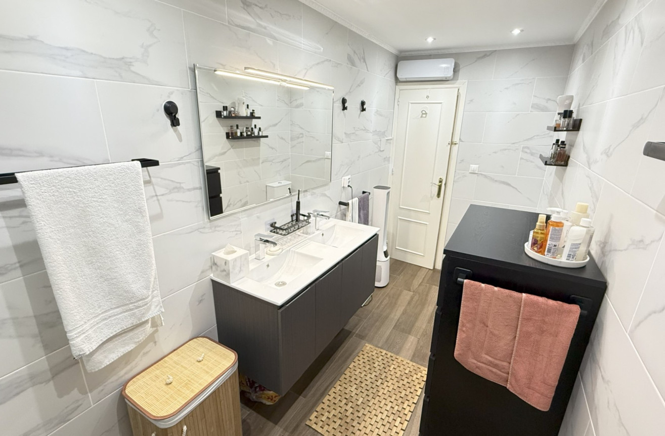 Odsprzedaż - Villa - Orihuela Costa - Costa Blanca