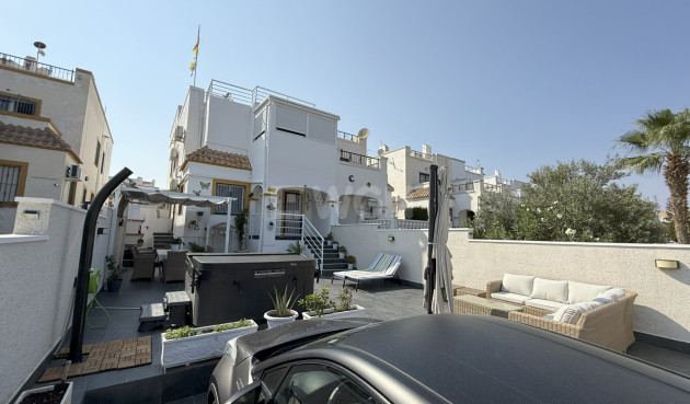 Odsprzedaż - Villa - Orihuela Costa - Costa Blanca