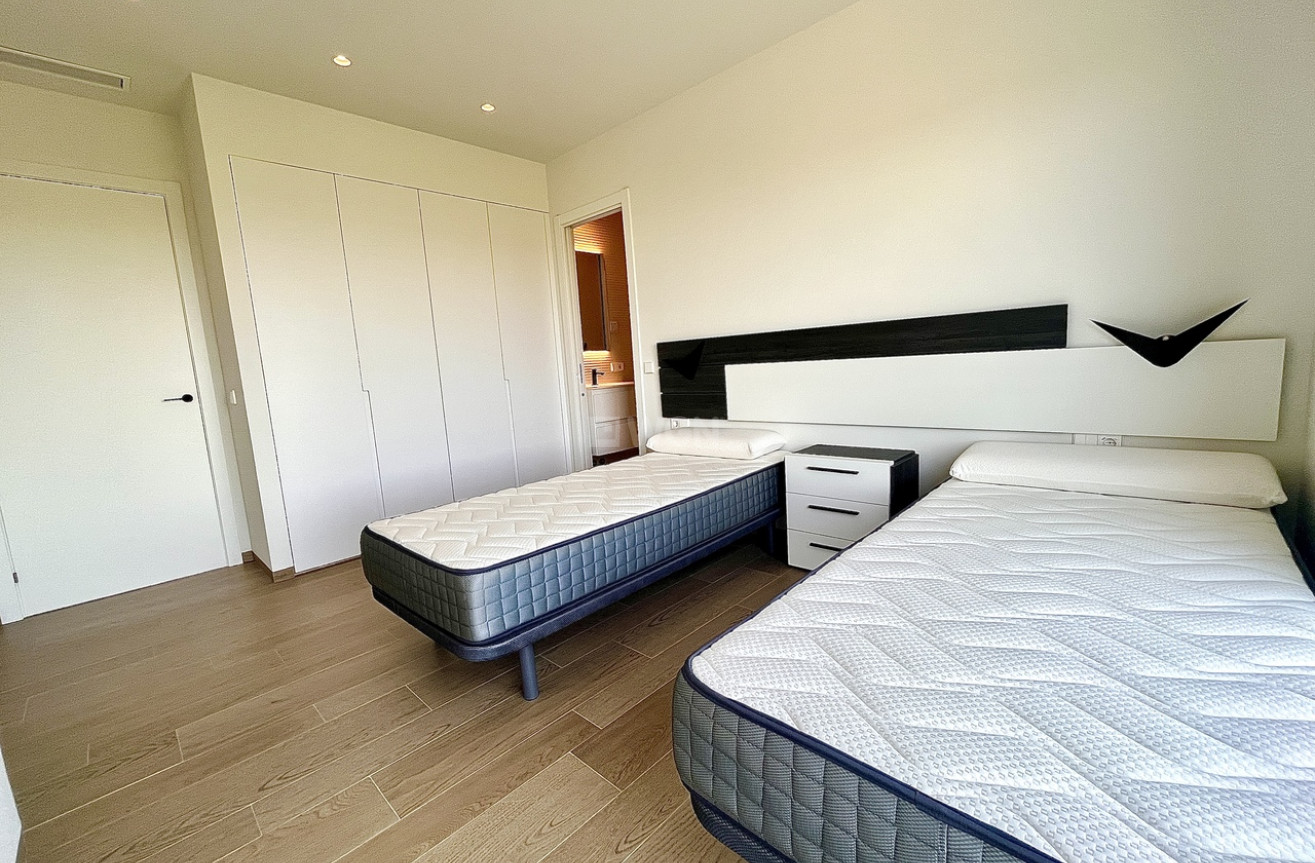 Odsprzedaż - Mieszkanie w bloku - Las Colinas Golf - Costa Blanca