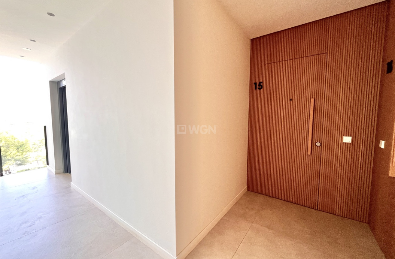 Odsprzedaż - Mieszkanie w bloku - Las Colinas Golf - Costa Blanca