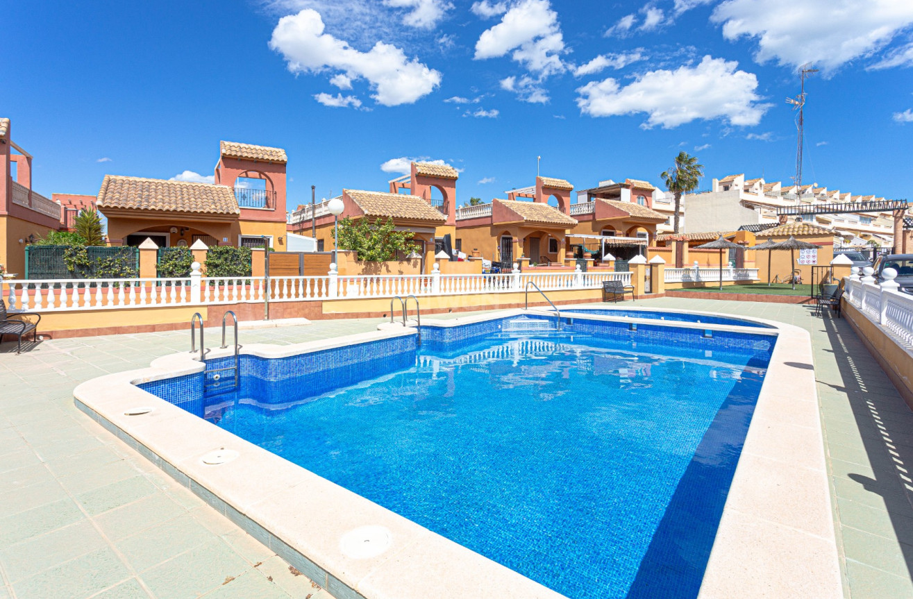 Resale - Villa - Torrevieja - Costa Blanca