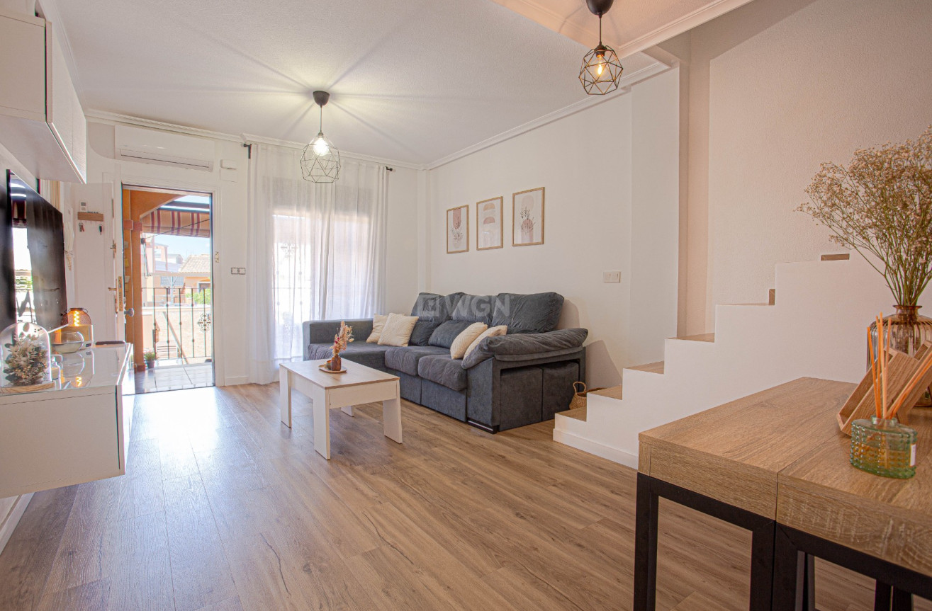 Resale - Villa - Torrevieja - Costa Blanca