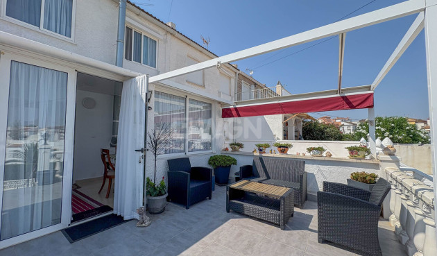 Odsprzedaż - Kamienica - Torrevieja - Costa Blanca