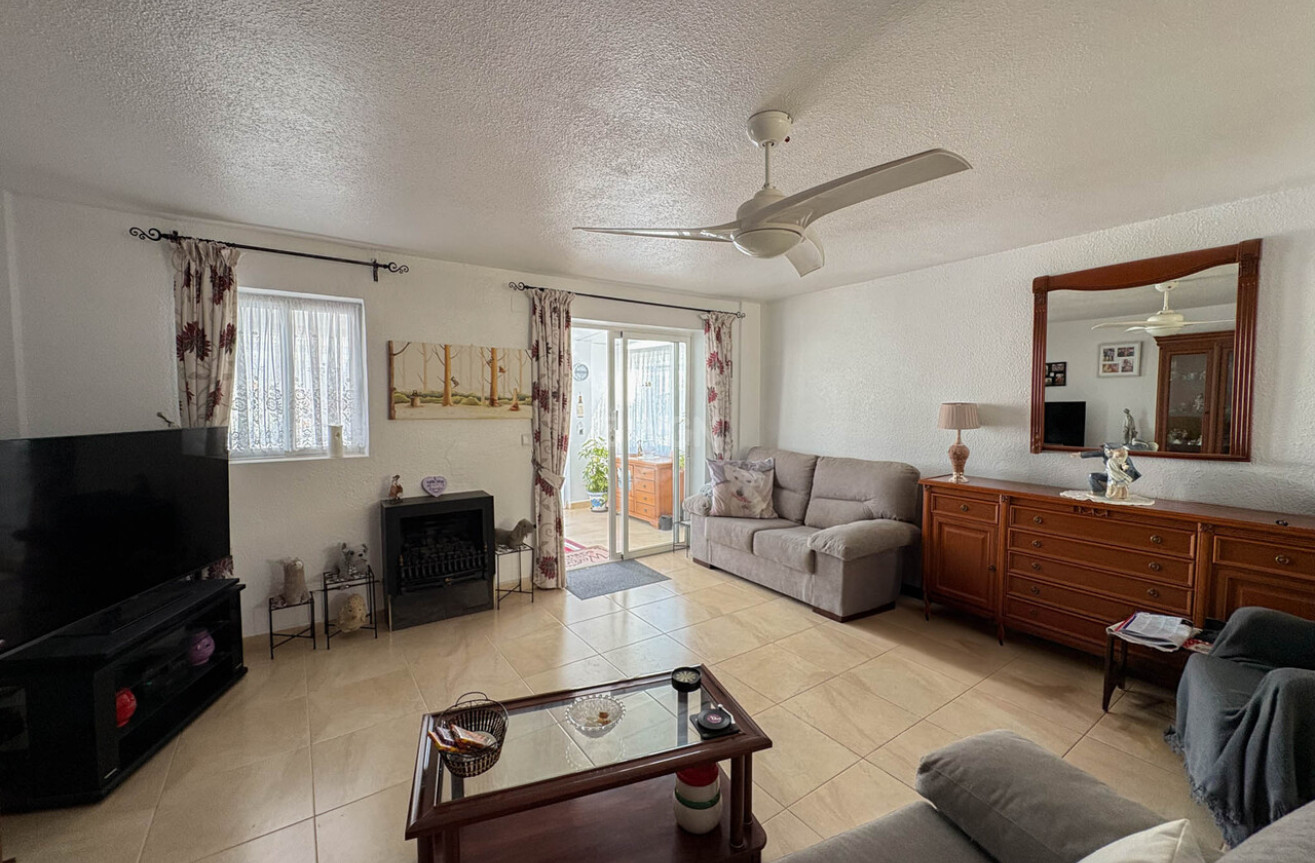 Odsprzedaż - Kamienica - Torrevieja - Costa Blanca